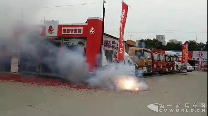 乘龍汽車早開工，祝大家狗年大發！3.jpg